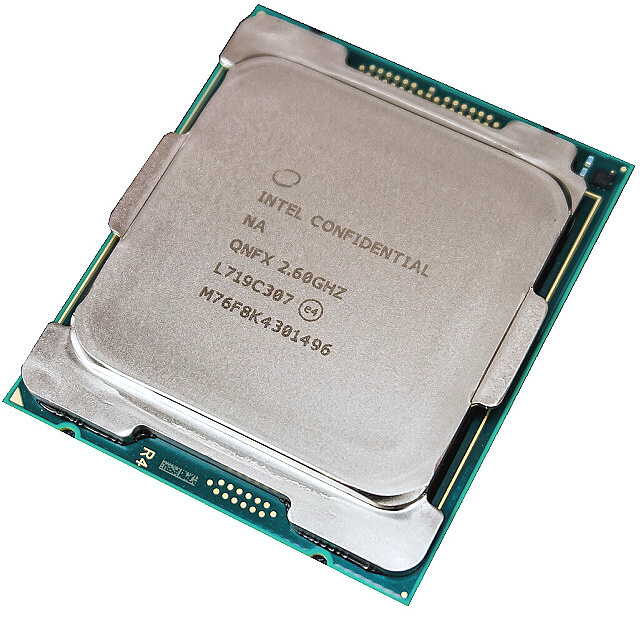 Intel Core i9-7980XE: Osmnáct jader Skylake-X v testu