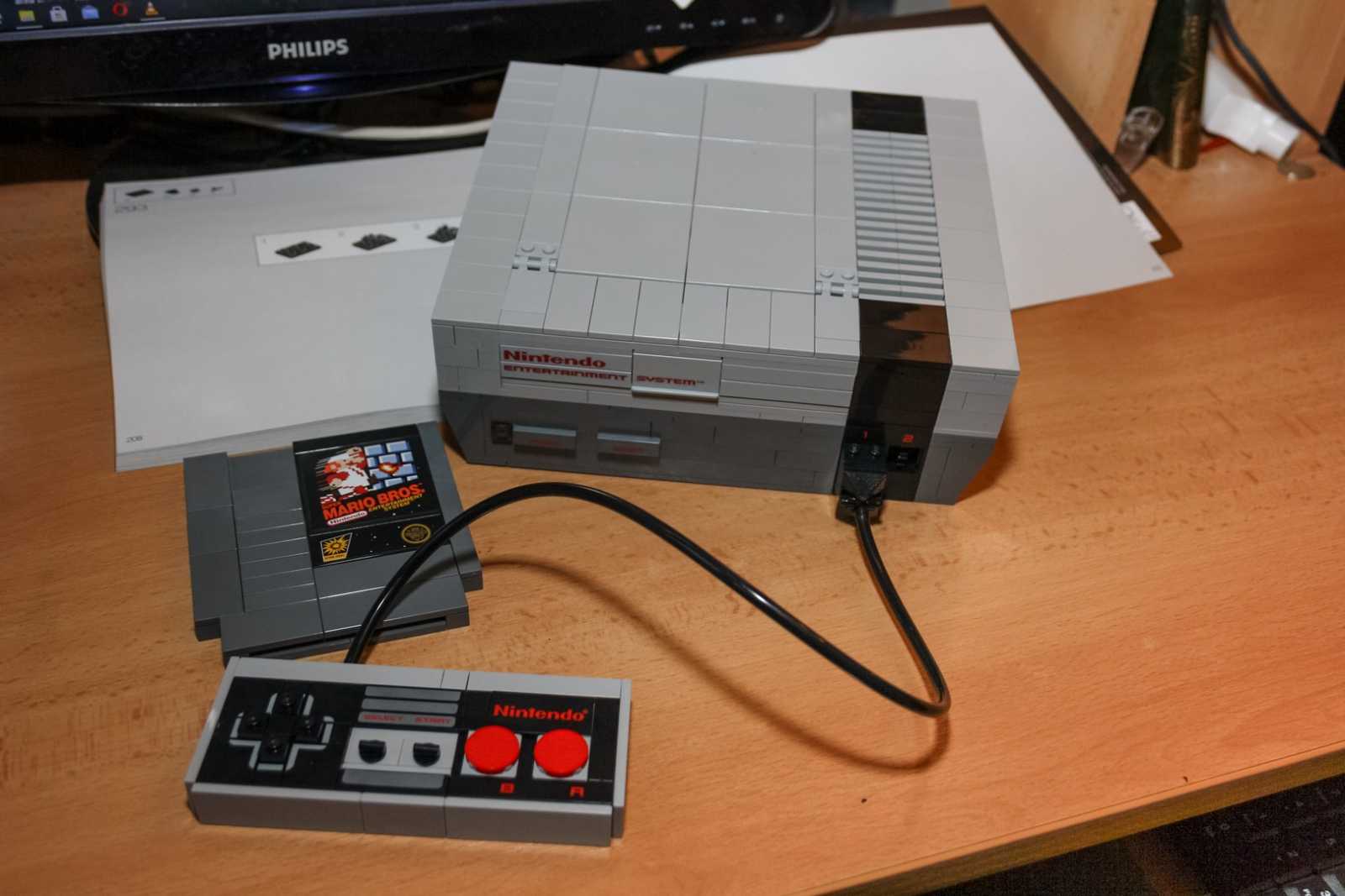 NES, jeho jméno je Lego NES!