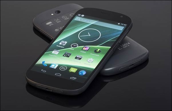 MWC 2014: YotaPhone 2 – větší úhlopříčky a AMOLED místo LCD