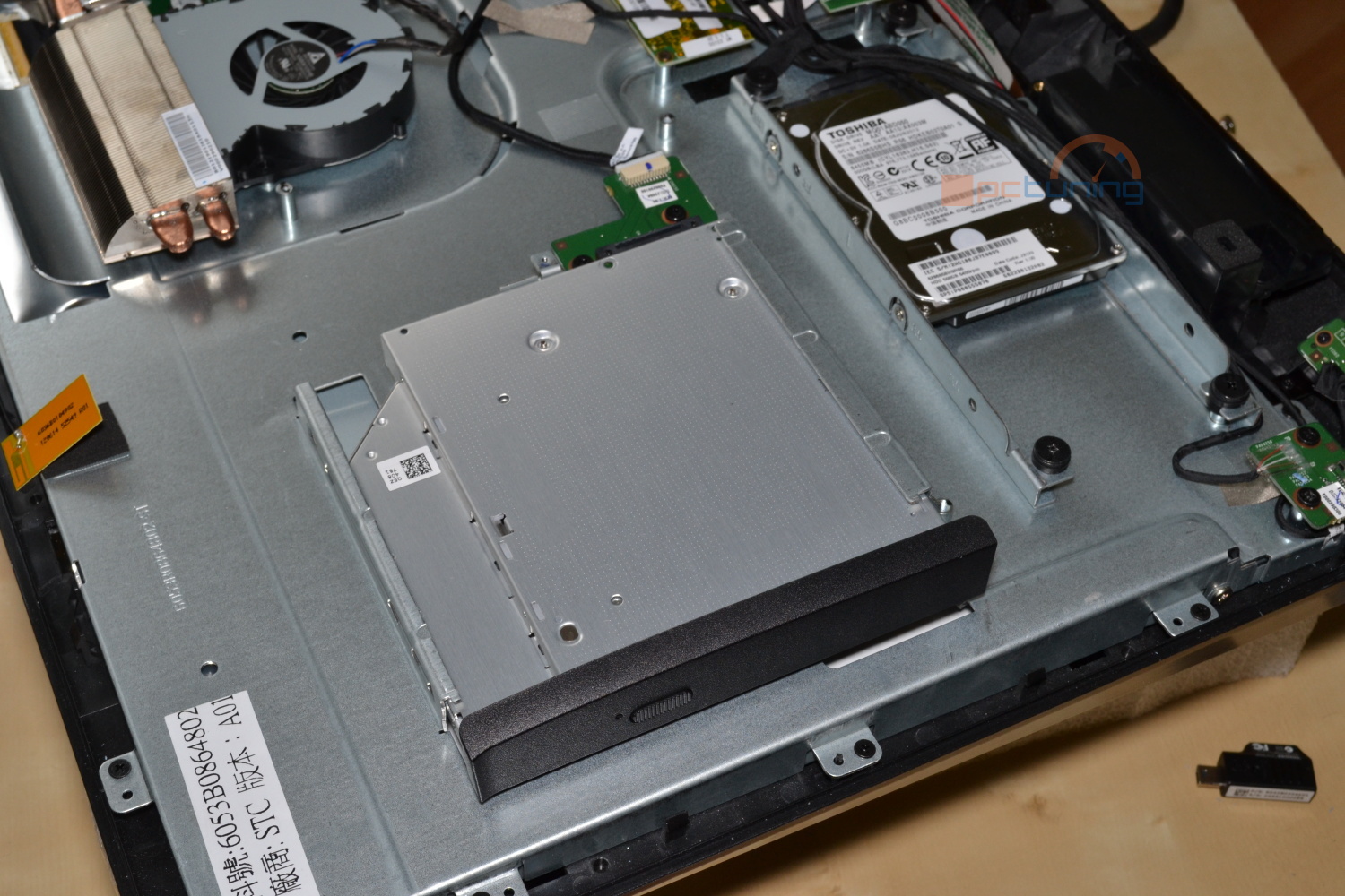 Toshiba LX830 – dotykové PC „vše v jednom“ s Windows 8