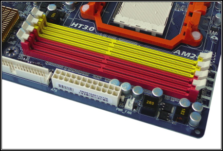 NVIDIA nForce 780a SLI vs AMD RS 780G (1/2 představení)