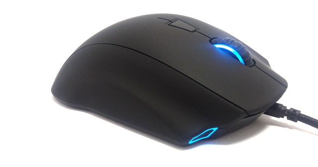 Ozone Exon F60, myš, kterou navrhla eSport legenda xPeke 