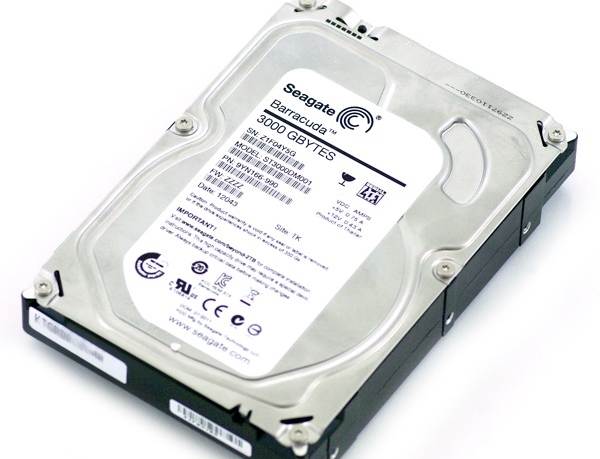 Velkokapacitní 7200otáčkový disk o celkové kapacitě 3 TB.