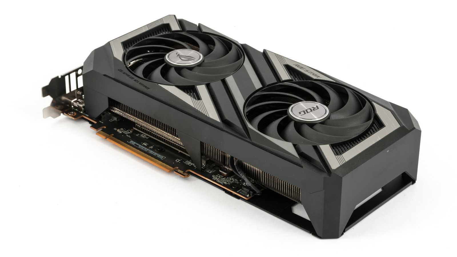 Asus ROG Strix RX 7600 O8G:  Strix jako vždy – špičková výbava za cenu, která netěší