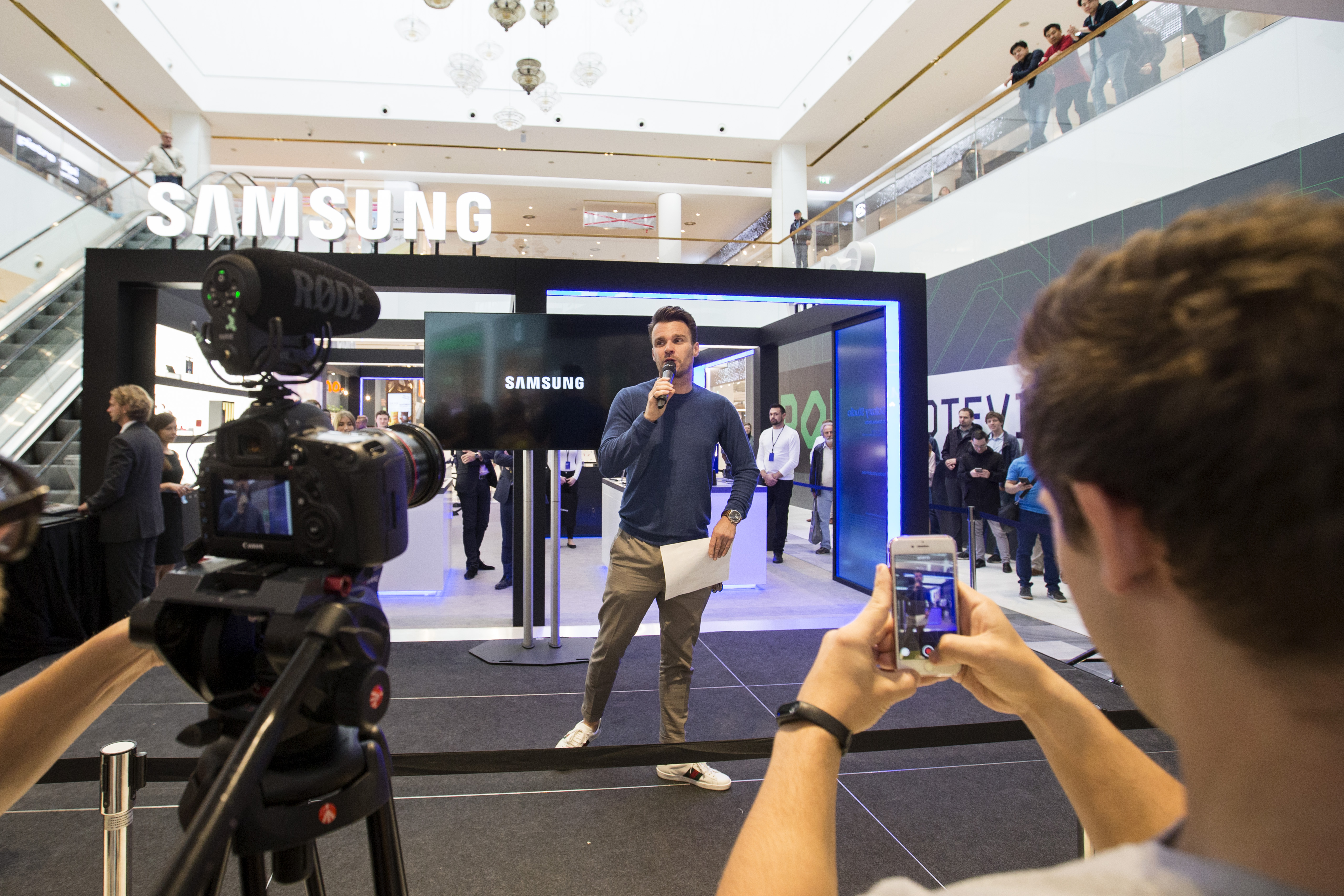  V obchodním centru Chodov bylo otevřeno interaktivní Samsung Galaxy Studio