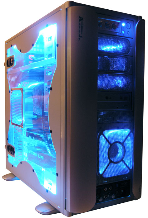 Thermaltake Armor Jr. : malý obrněnec