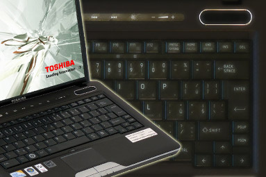 Toshiba Satellite U500 - malý a stylový všuměl