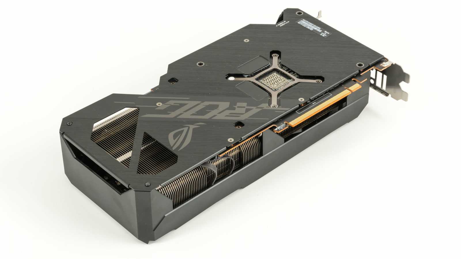 Asus ROG Strix RX 6650 XT OC Edition: Důraz na špičkové chlazení