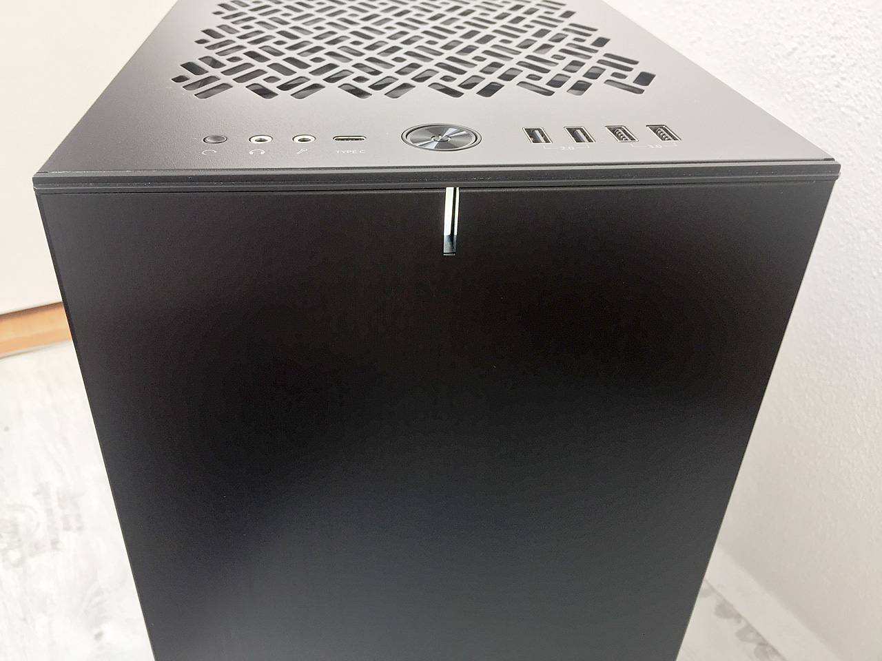 Fractal Design Define 7 Compact – pošleme céčko do penze?