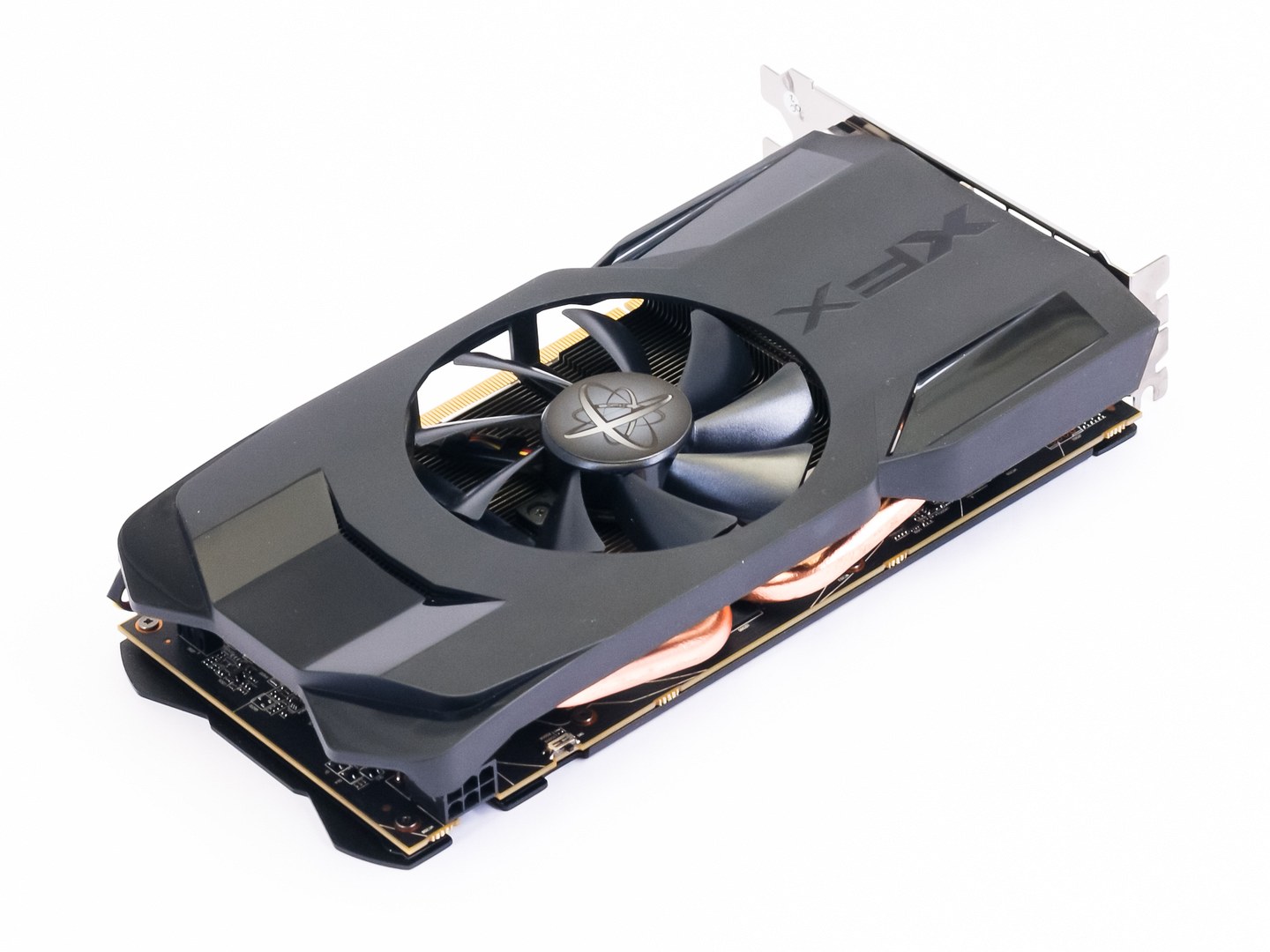 XFX Radeon RX 470: jednoduše a levně v malém balení