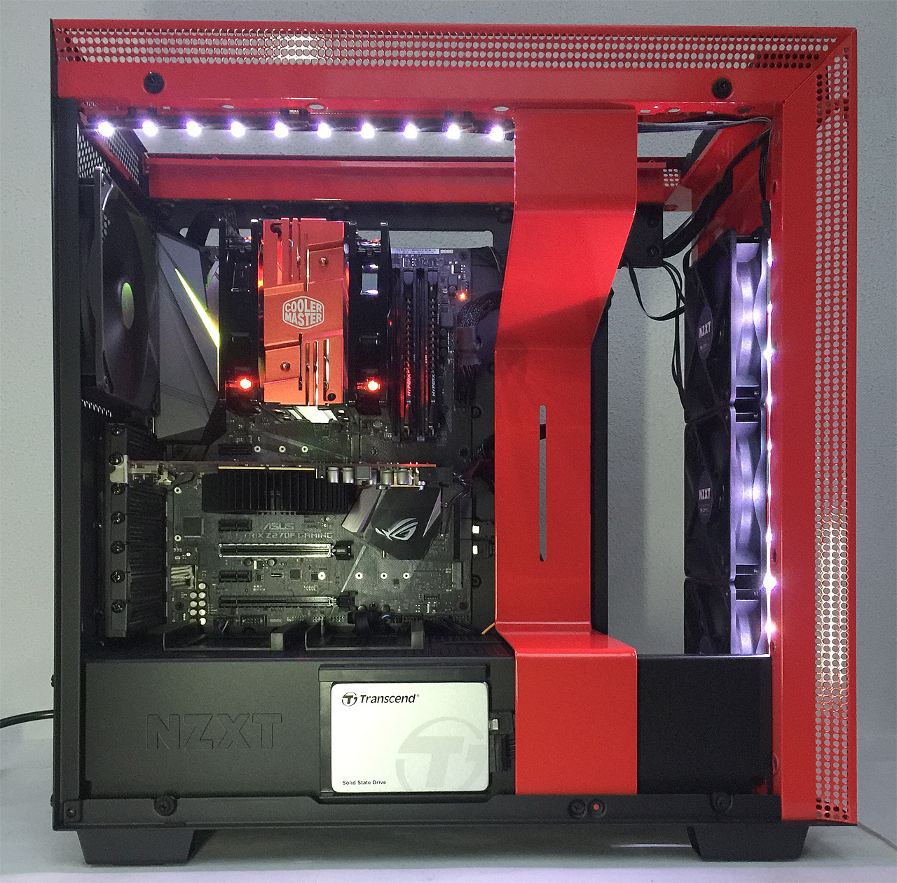 NZXT H700i: může být počítačová skříň chytrá?