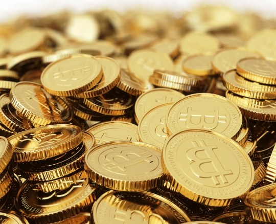 Bitcoin posiluje a překonal hranici 50 tisíc dolarů