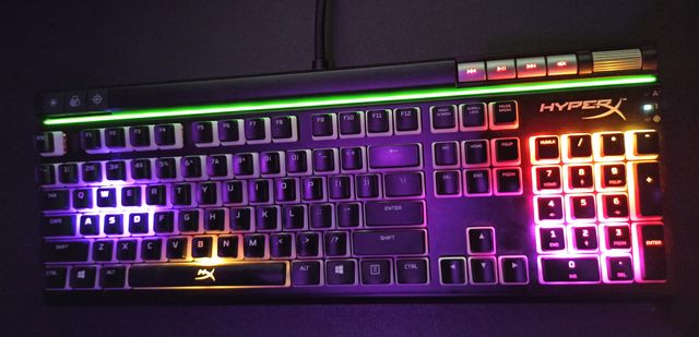 HyperX Alloy Elite 2 – červené spínače a oslnivé podsvícení
