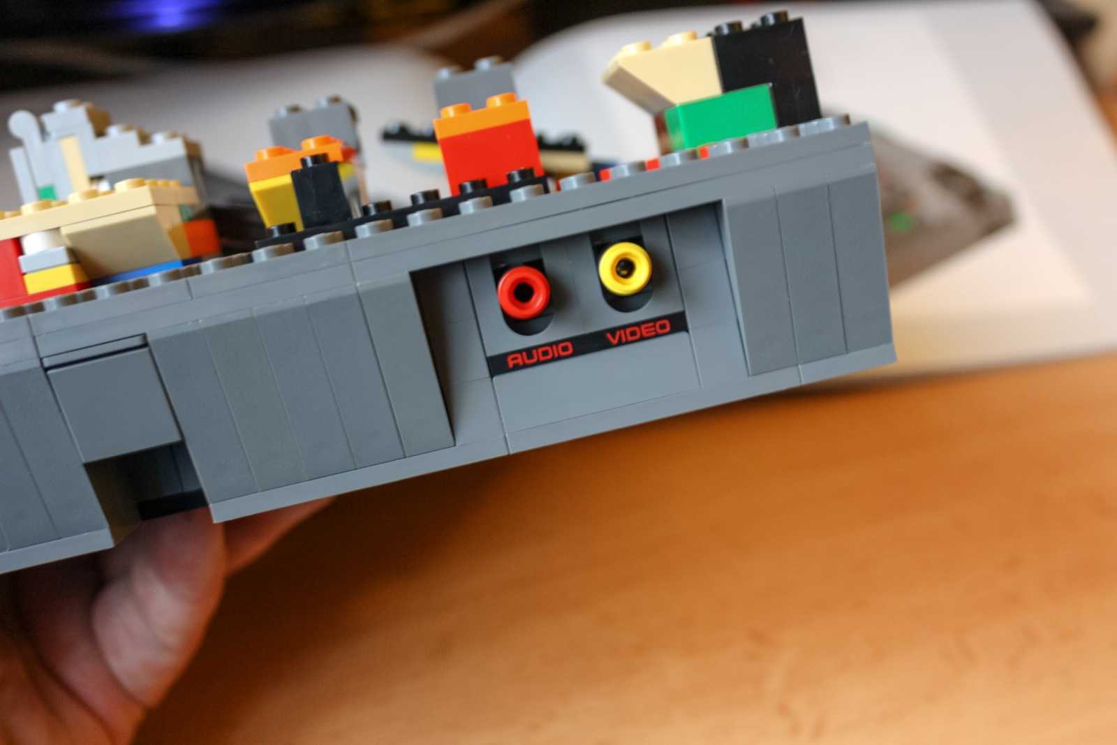 NES, jeho jméno je Lego NES!