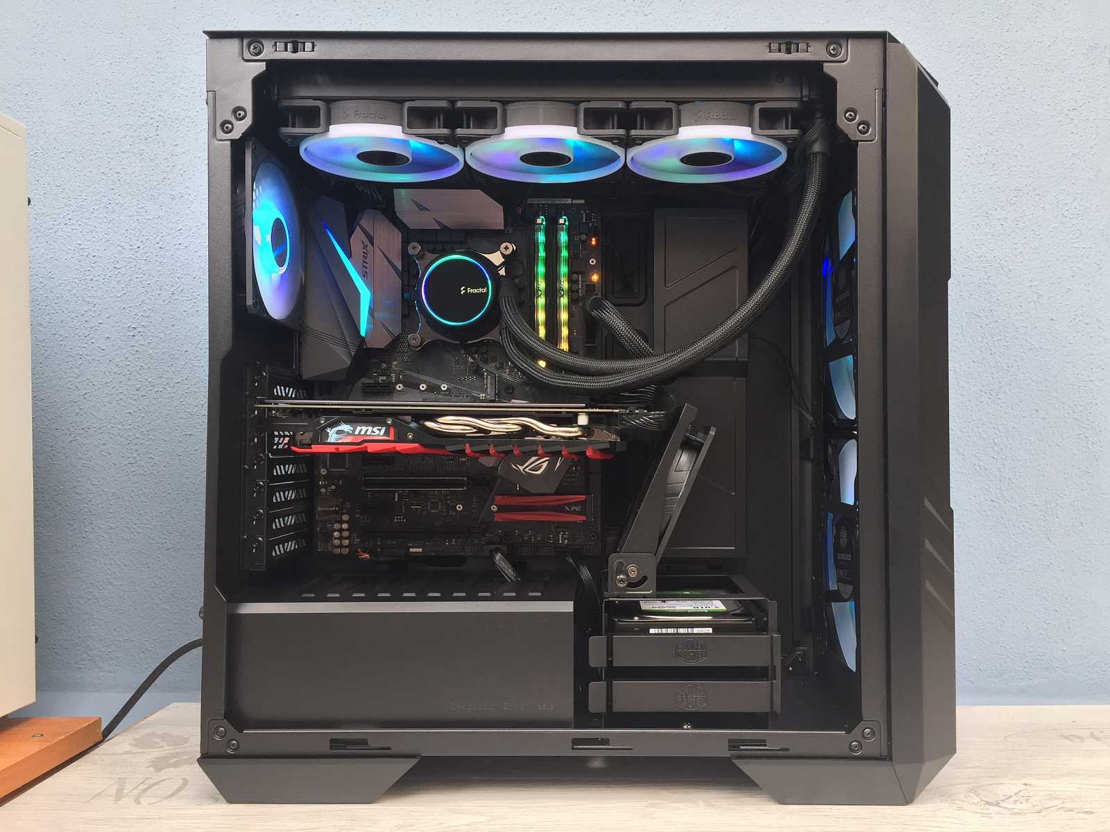 Test skříně Cooler Master HAF 500