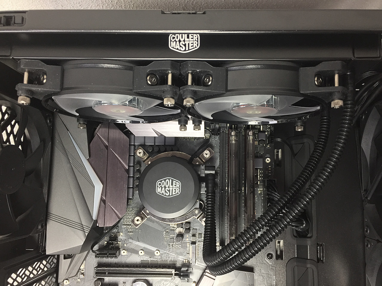 Fractal Design Meshify 2 Compact — ještě lepší a stylovější