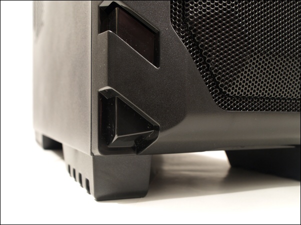 Enermax Clipeus – solidní skříň za přijatelnou cenu