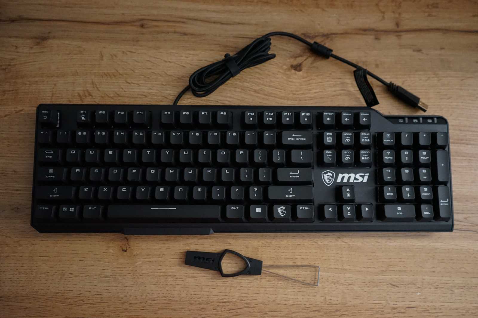 Recenze MSI Vigor GK41: levnější mechanická klávesnice s lineárními spínači