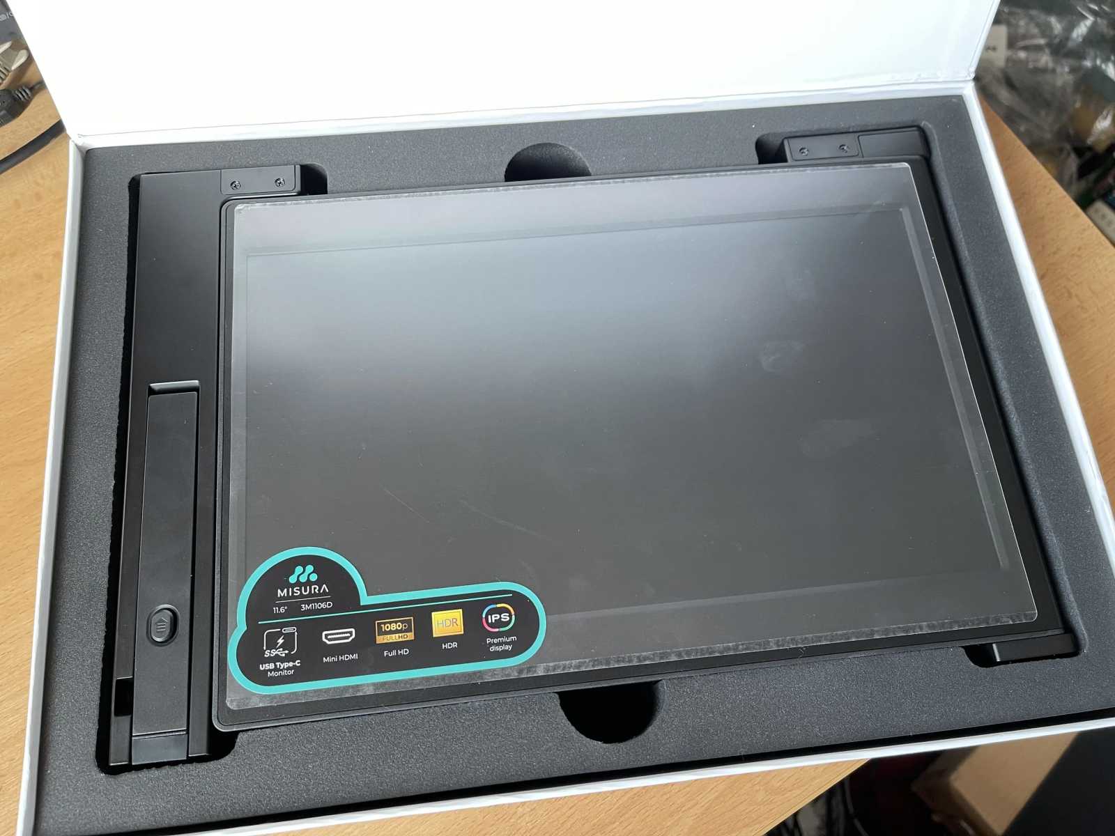 Nenápadné kouzlo mobilních monitorů aneb větší komfort při práci i na cestách