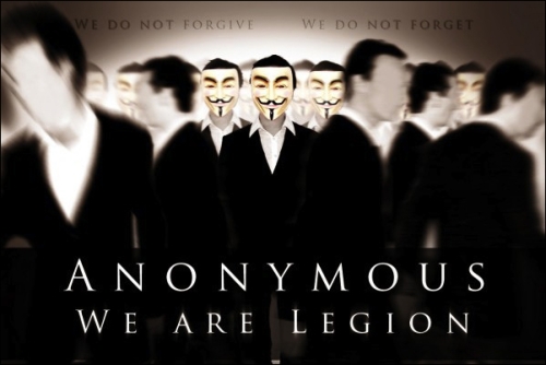 Hon na hackery ze skupiny Anonymous pokračuje, zatčeno bylo 25 osob
