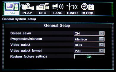 PLAY - zde mj. nastavíte formát digitálního výstupu zvuku (RAW předává audio stream beze změny)