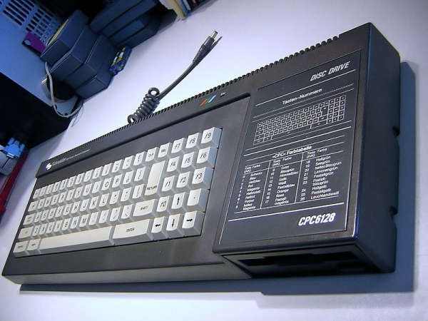 Úvaha: Záhadný Amstrad, vlivný evropský výrobce