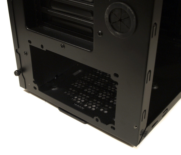 CoolerMaster Silencio 550 – nejlepší case za cenu okolo 1800 Kč