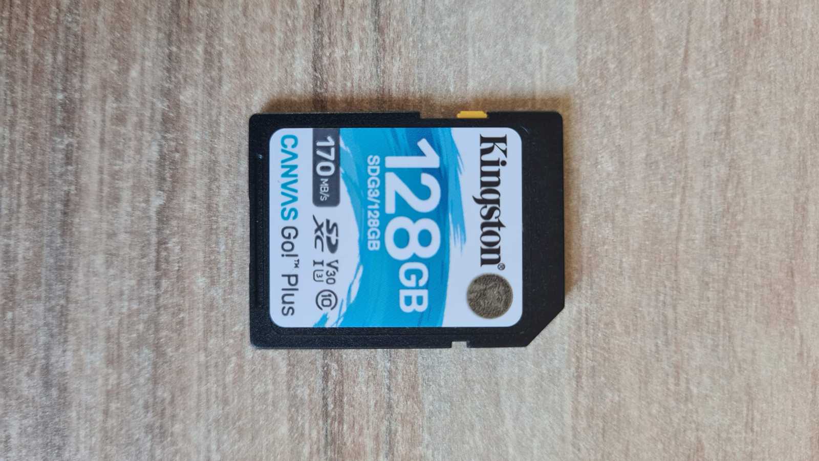  Velký test paměťových karet SD a microSD s kapacitou 128 GB