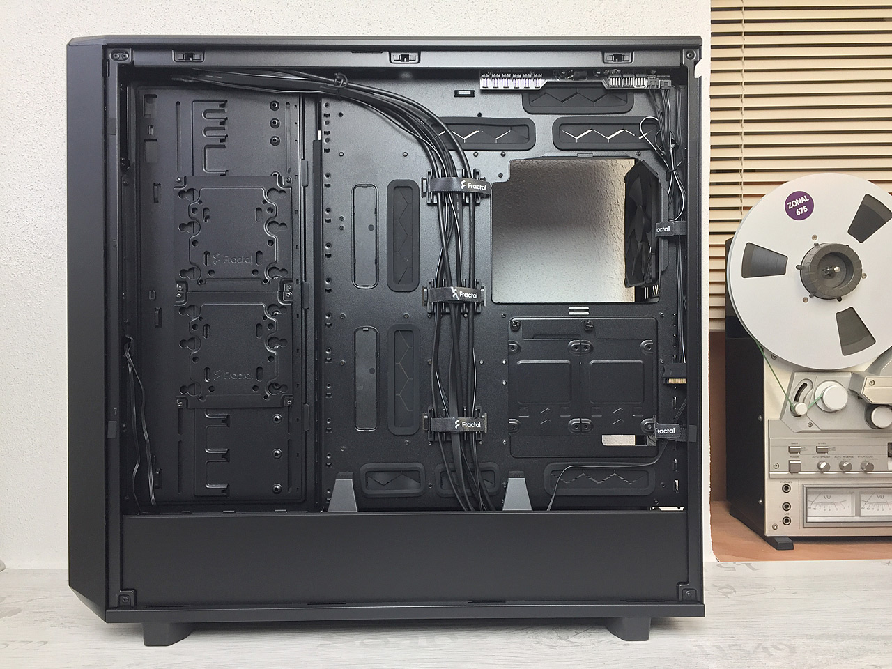 Test skříní Fractal Design Meshify 2 a Meshify 2 XL