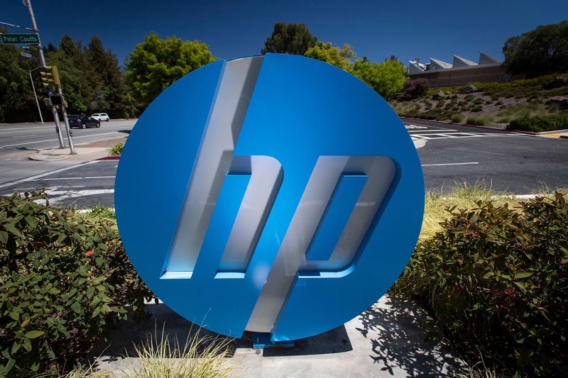 Hewlett Packard se zbaví 9 000 zaměstnanců