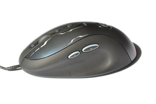 Testujeme žhavé novinky – Logitech G400s a G100s