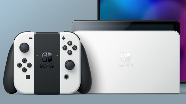 Nintendo představilo nový Switch. Má OLED displej a lepší stojánek 