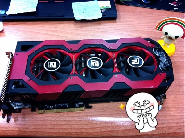 Monstrum! Dvoučipový Radeon HD 7970 X2 Devil13 od PowerColor