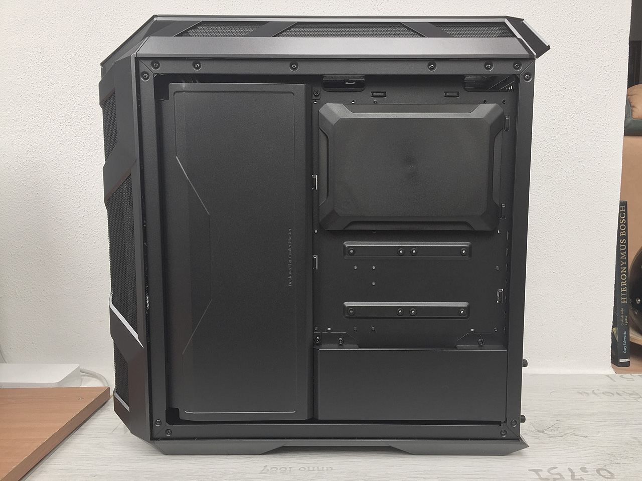 Cooler Master MasterCase H500M – skříň s dvojí tváří