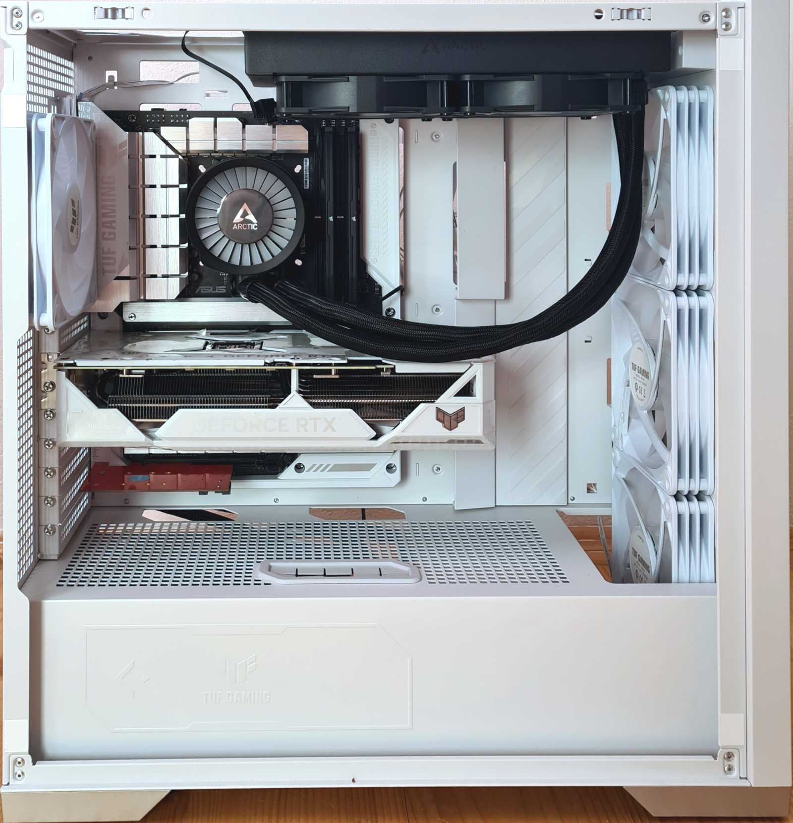 Zbavte interiér PC kabelů s Advanced BTF: Stavíme sestavu s ASUS TUF Gaming