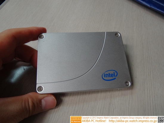  Intel začal prodávat v Japonsku 240GB SSD 335