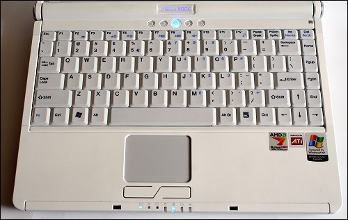 MSI MegaBook S271 - dvě jádra v notebooku