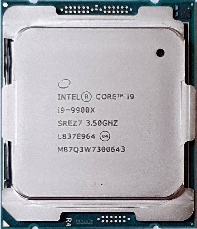 Intel Core i9-9900X: Deset jader Skylake-X v testu