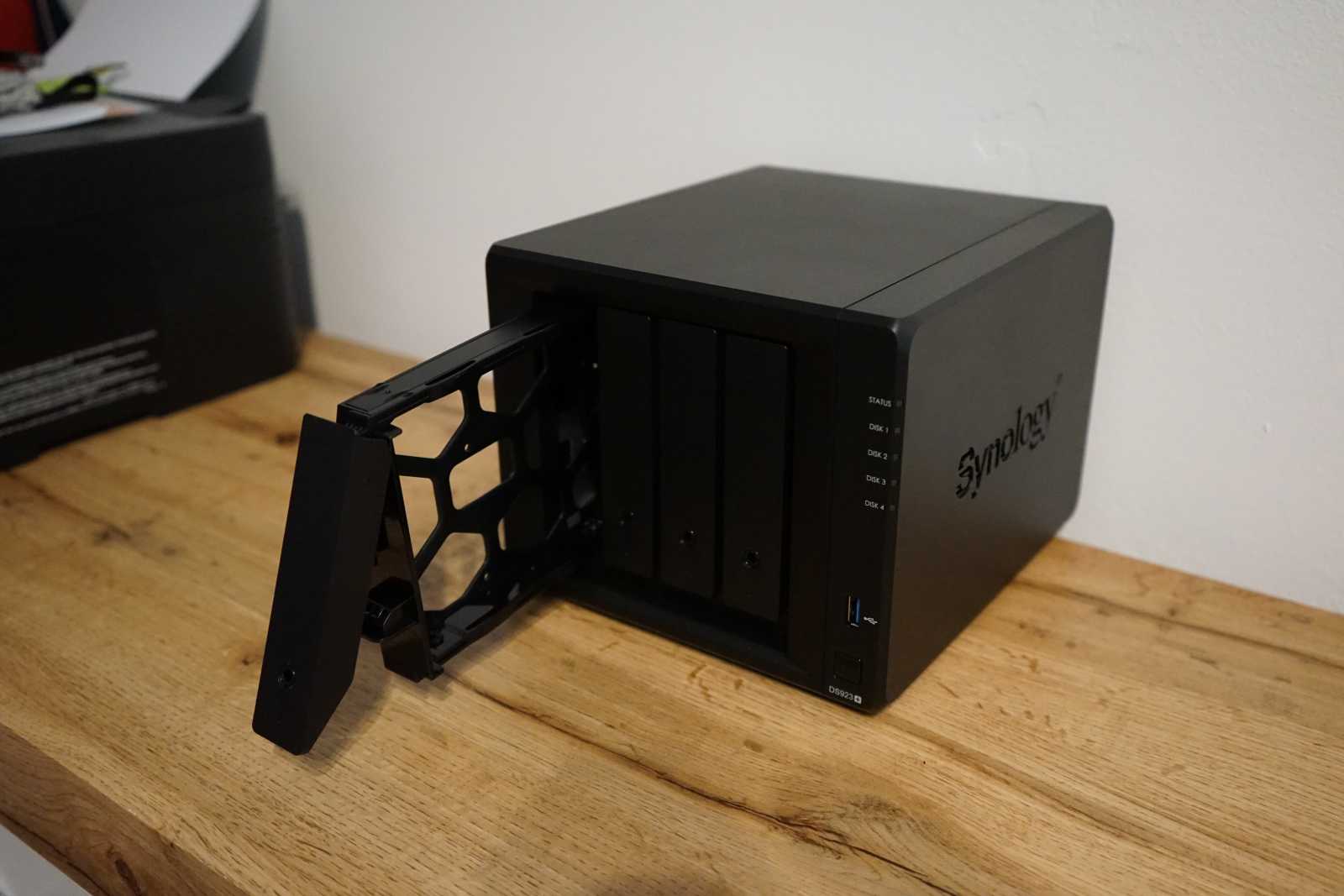 Test Synology NAS DS923+ a disků HAT5300: ucelený ekosystém