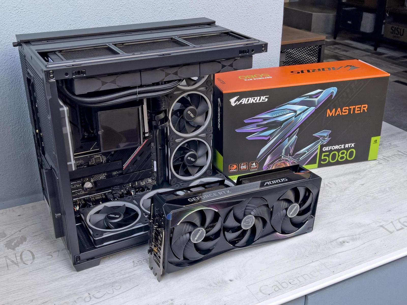 Test skříně ASUS A32 PLUS – světelná show v hlavní roli