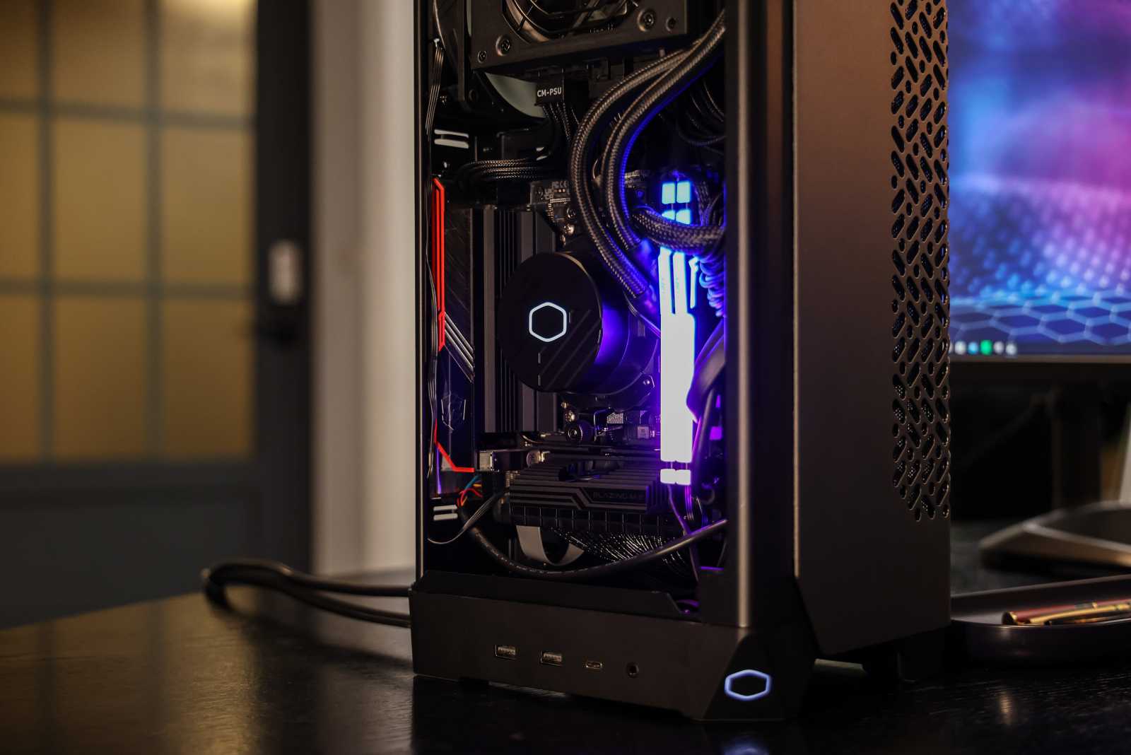 Test skříně Cooler Master NCore 100 MAX: pro maximální výkon v minimálním balení