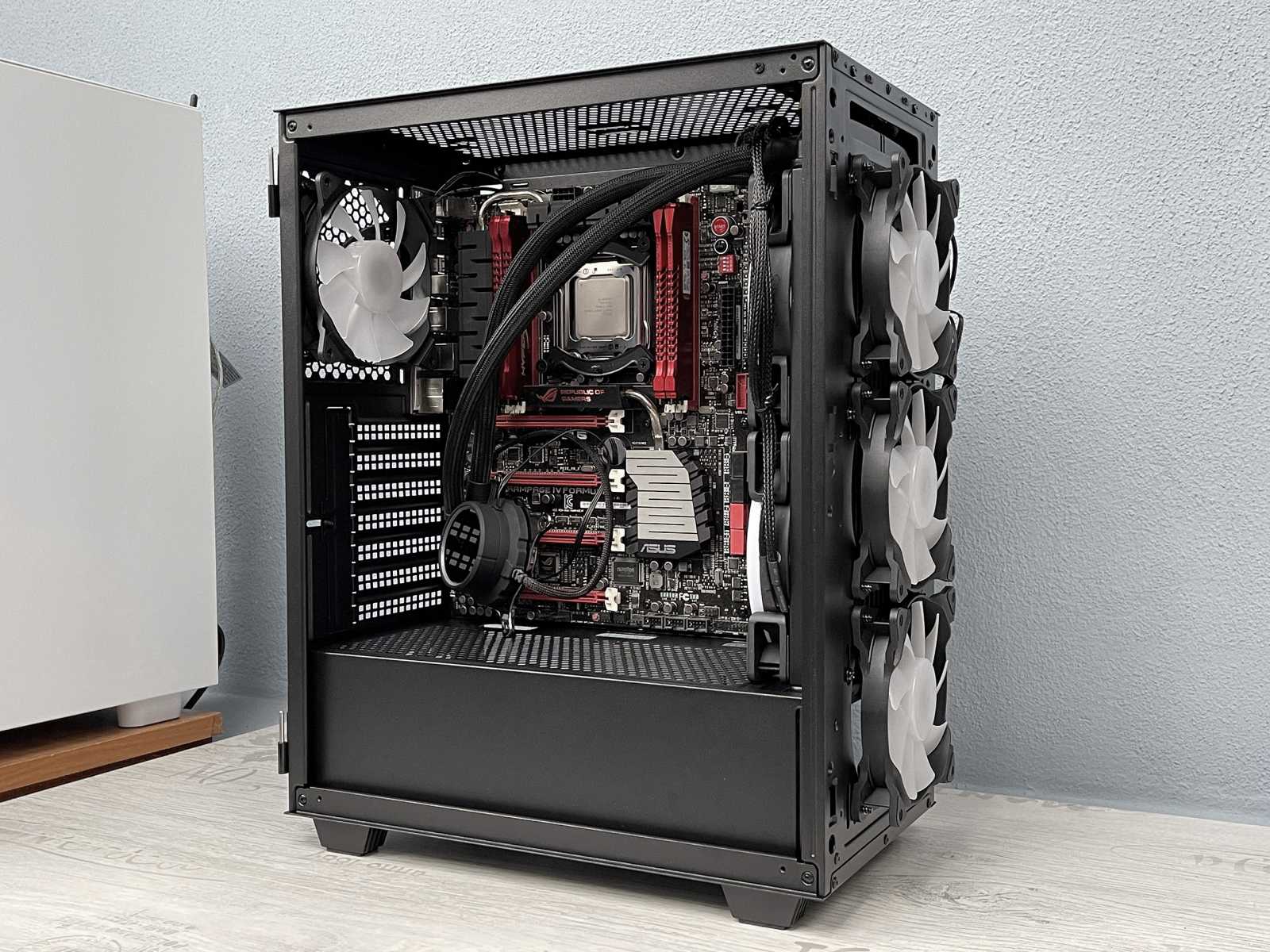 Test PC skříně Chieftec Hunter 2: vylepšený nástupce levného modelu