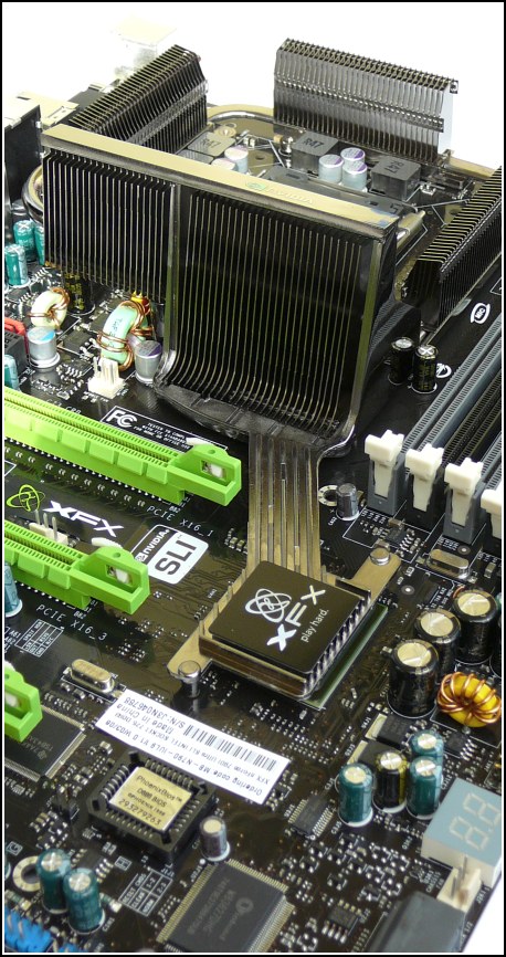 XFX nForce 790i Ultra SLI - referenční deska NVIDIA