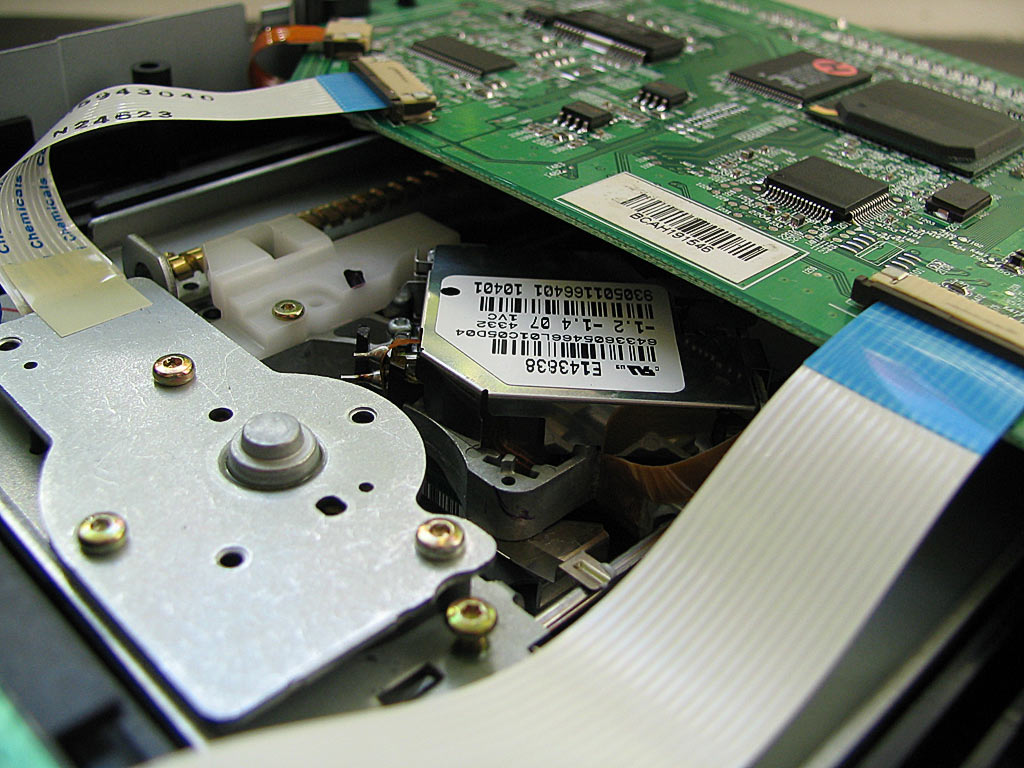 MSI DR16-B, čipování motoru na verzi "DVD+R DL"