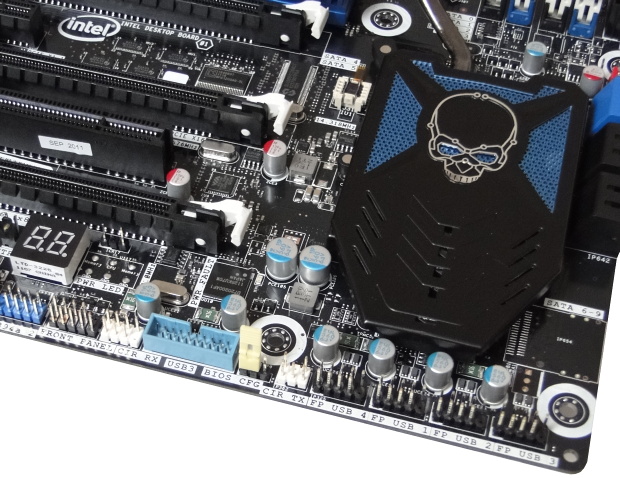 Duel X79 Express desek – Asus P9X79 Dlx a Intel DX79SI