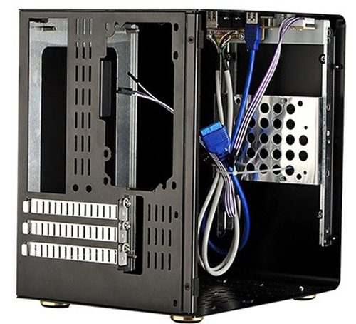 X2 CUBE MAX: malá hliníková kubická PC skříň s podporou instalace základních desek micro-ATX 