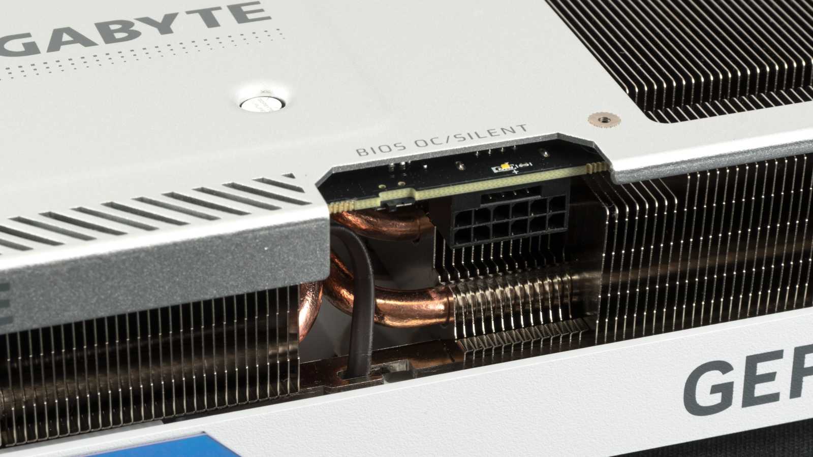 Gigabyte GeForce RTX 4070 Aero OC 12G: Tichá a úsporná