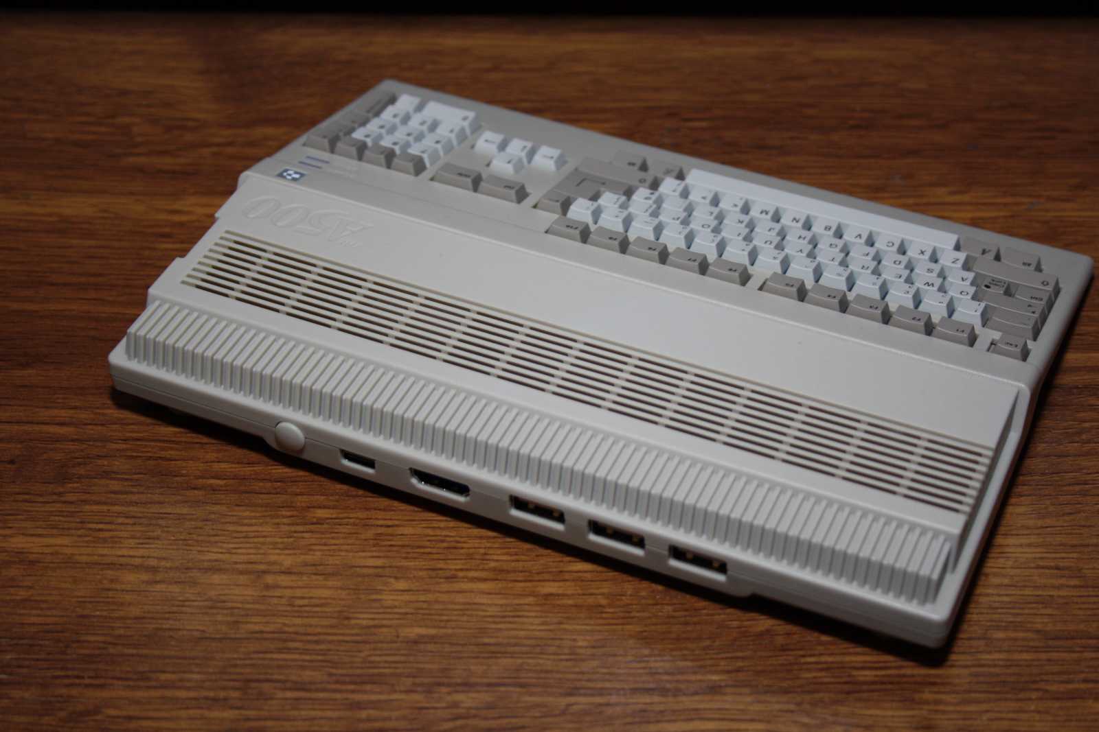 Amiga 500 mini: Roztomilá upomínka nejen pro pamětníky!