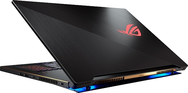 ASUS ROG Zephyrus GX701: herní stroj s fantastickým LCD