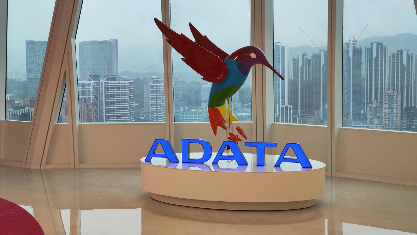 Galerie: podívejte se s námi na Computex - prohlídka centrály ADATA